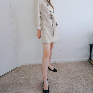 🍁Express Trench Coat l XS🍁